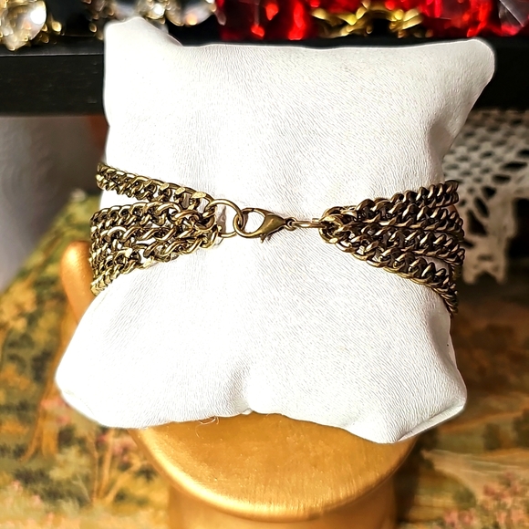 Rhinestone Deer Bracelet - Picture 7 of 7